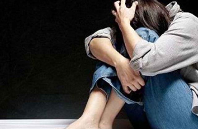 Συγκλονίζει η αριστούχος φοιτήτρια νομικής από την Κρήτη για τον βιασμό από τον πατέρα της: «Τον φοβάμαι ακόμα»